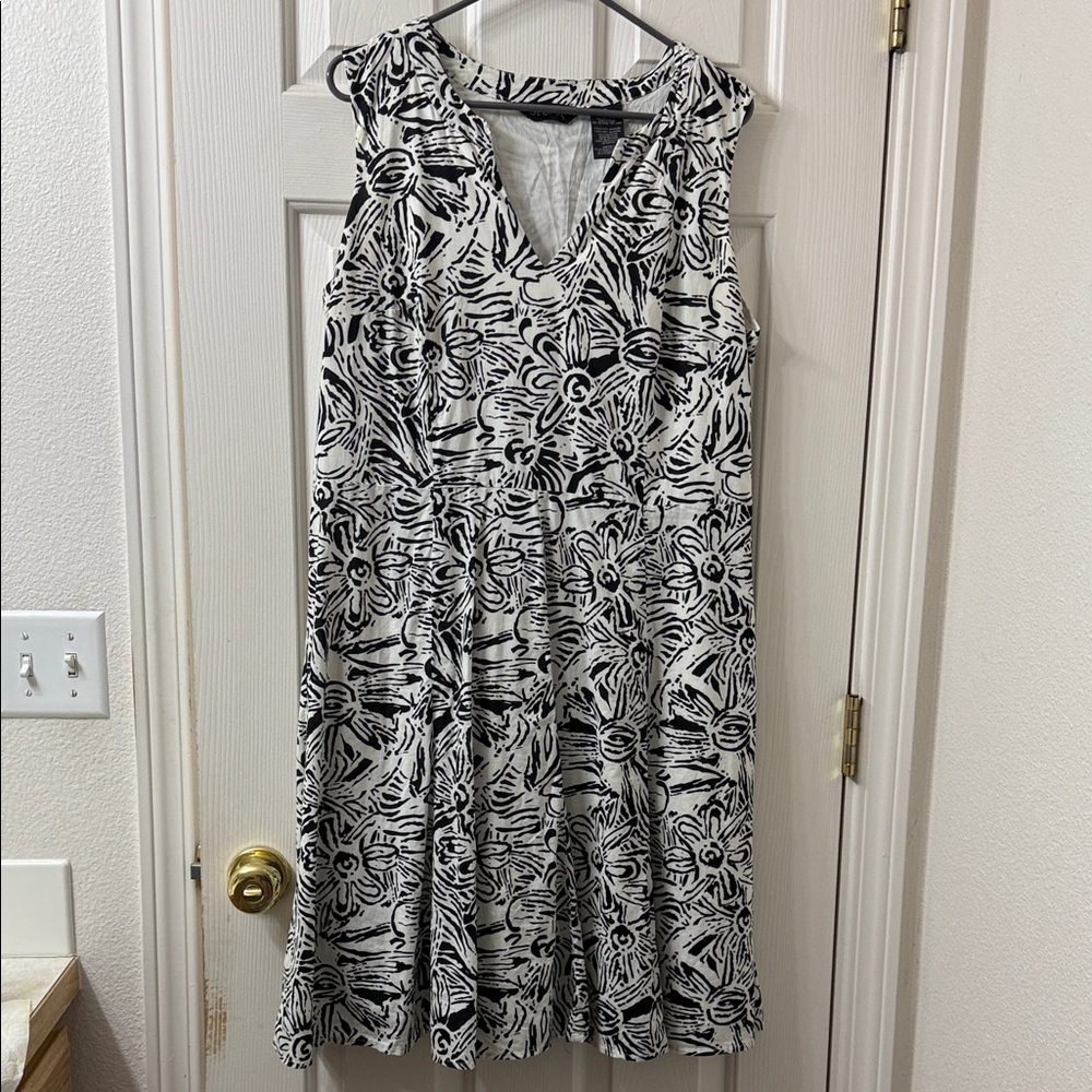 Summer dress does not include shipping